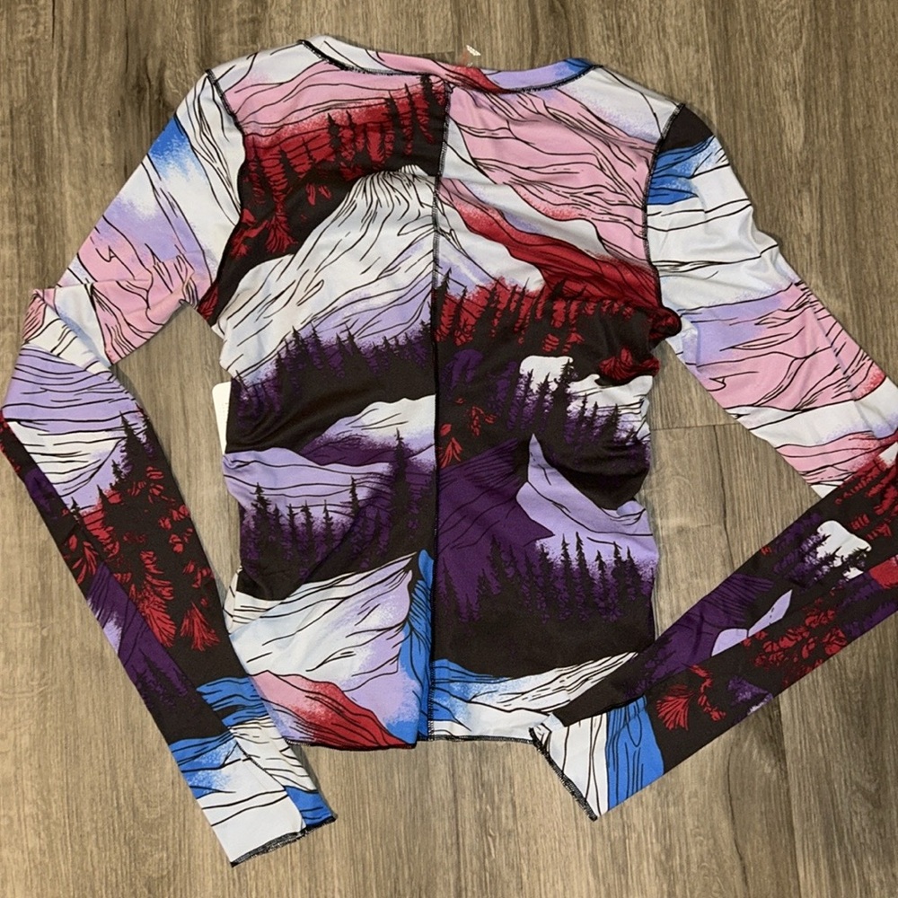 FP MOVEMENT PRINTED RIGHT ON RUN LONG SLEEVE LAYER - Picture 2 of 9